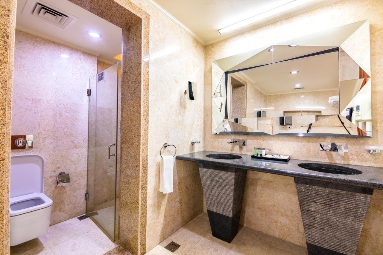 The Platinum Hotel Маскат Экстерьер фото